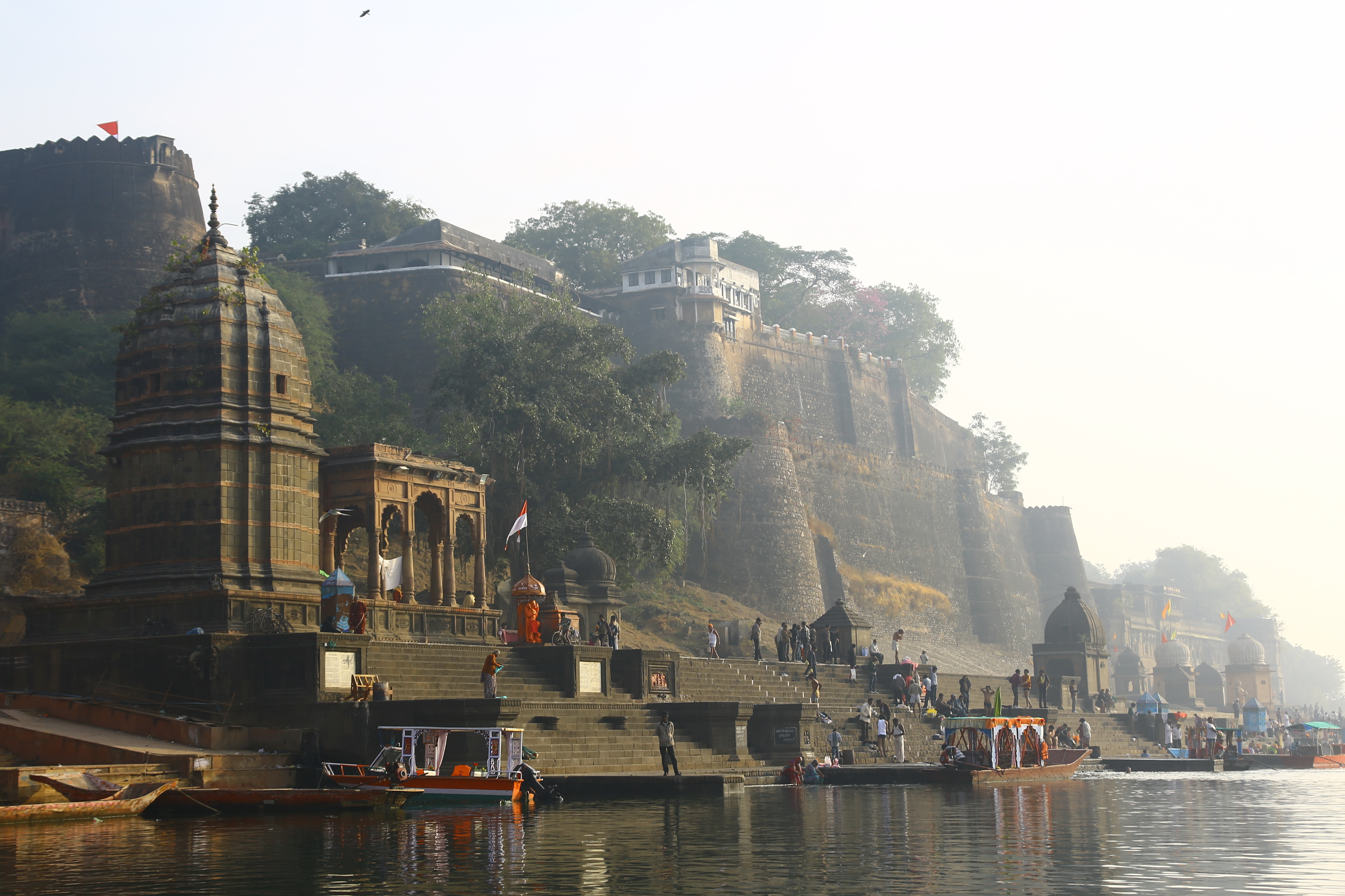 Ahilyabai Fort and Narmada Ghat in Maheshwar, spiritual town of Madhya Pradesh
